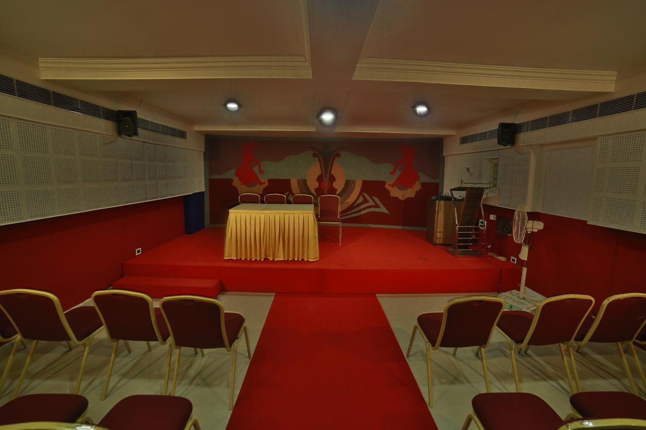 Hotel Horizon International Tullipurmbu 외부 사진